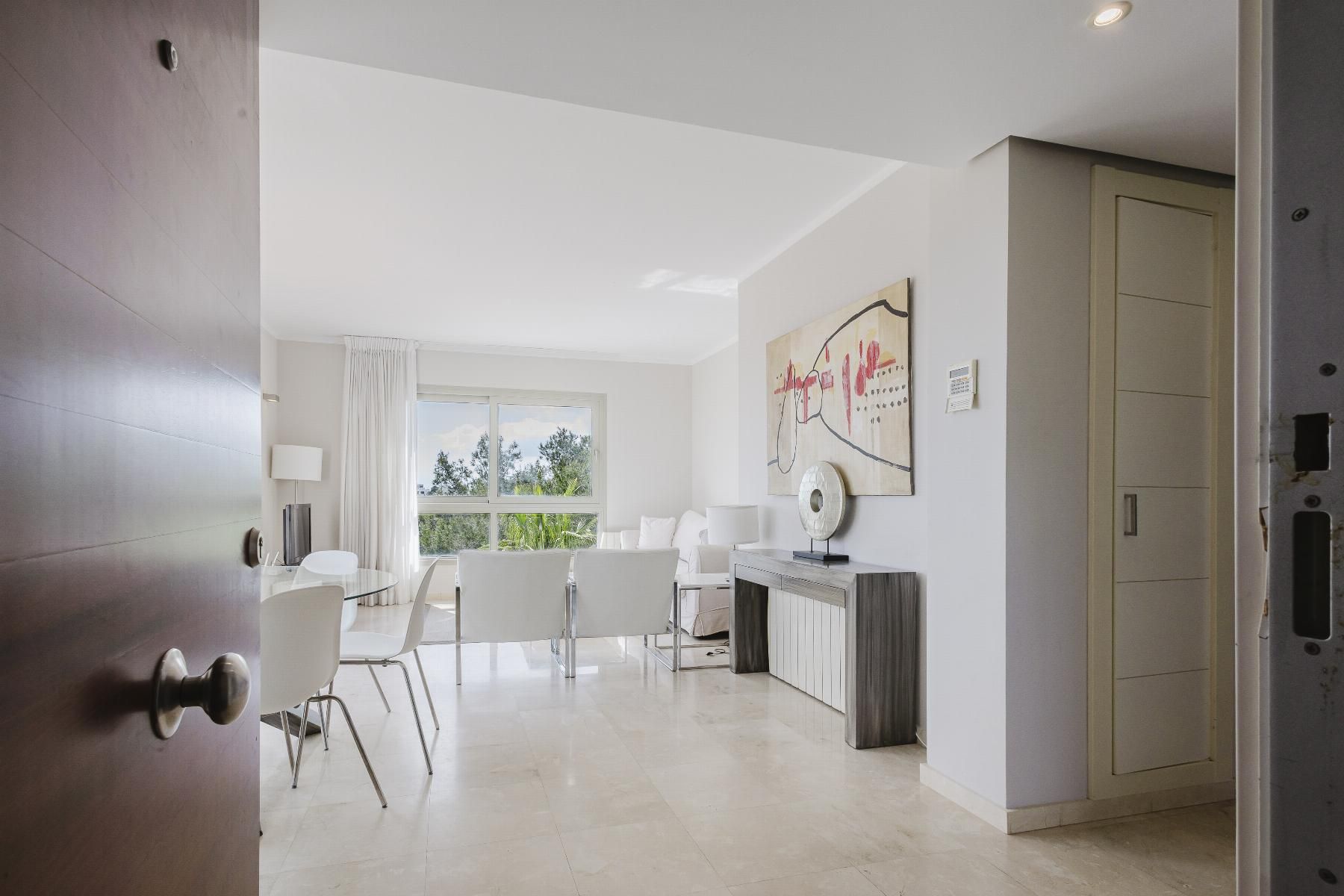 2-Bedroom Penthouse in Las Colinas Golf, Orihuela - Image 4