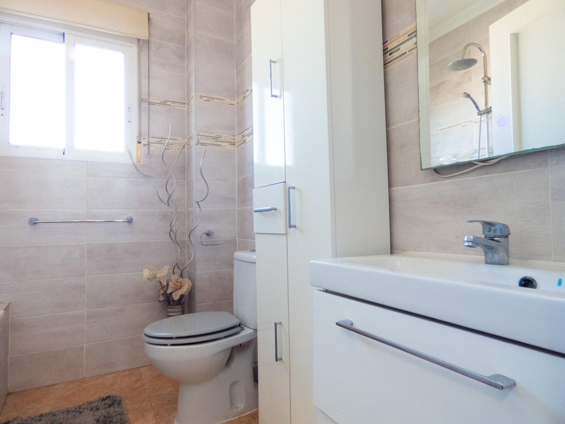 Villa met 4 Slaapkamers in Playa Flamenca, Orihuela Costa - Image 7