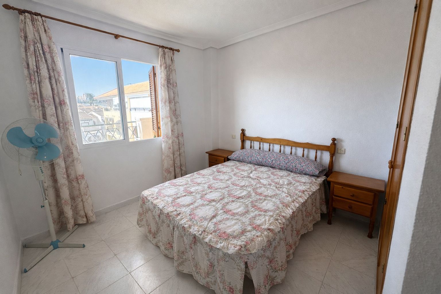 2-Bedroom Penthouse in La Mata, Torrevieja - Image 10