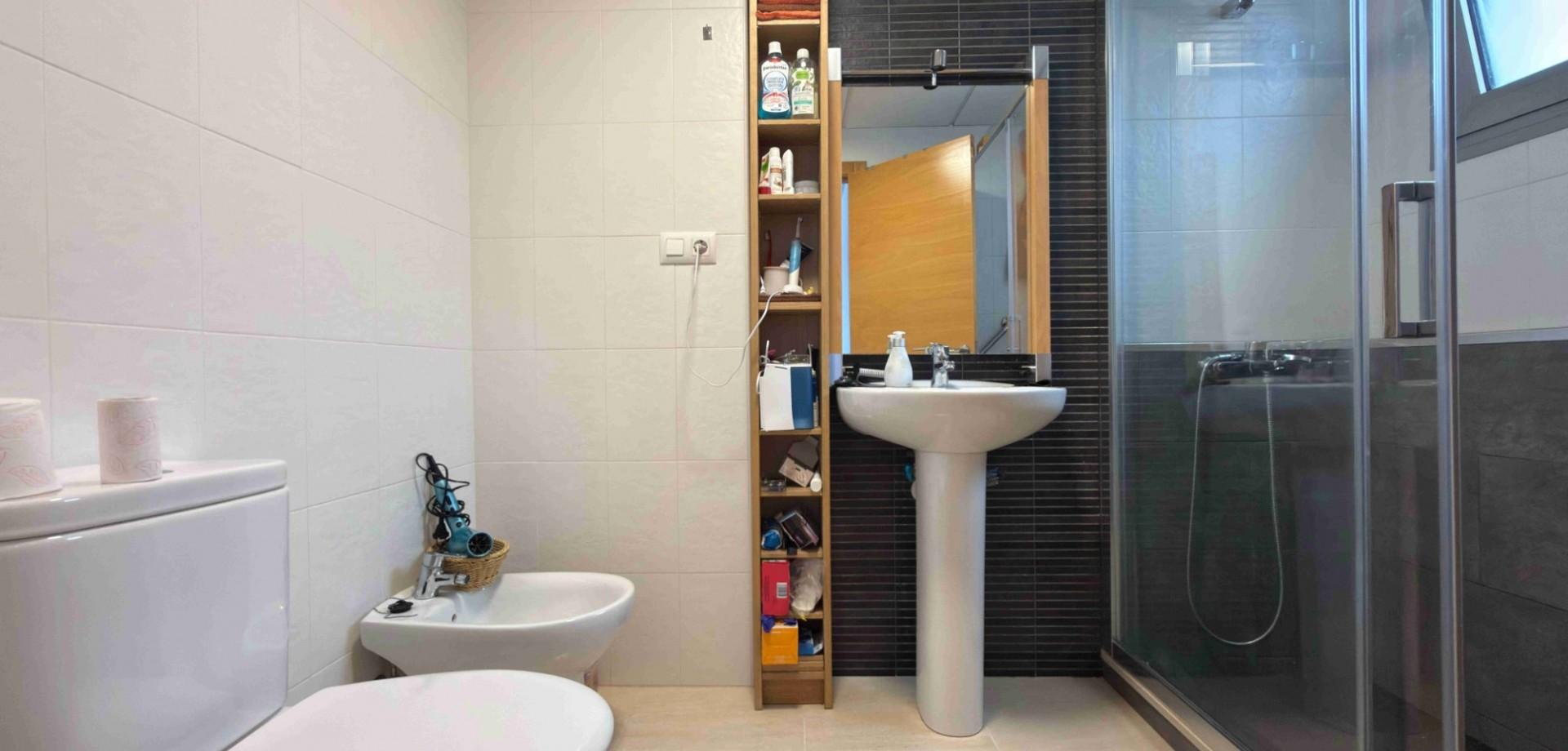 2-Bedroom Apartment in Pueblo 9, San Miguel de Salinas - Image 12