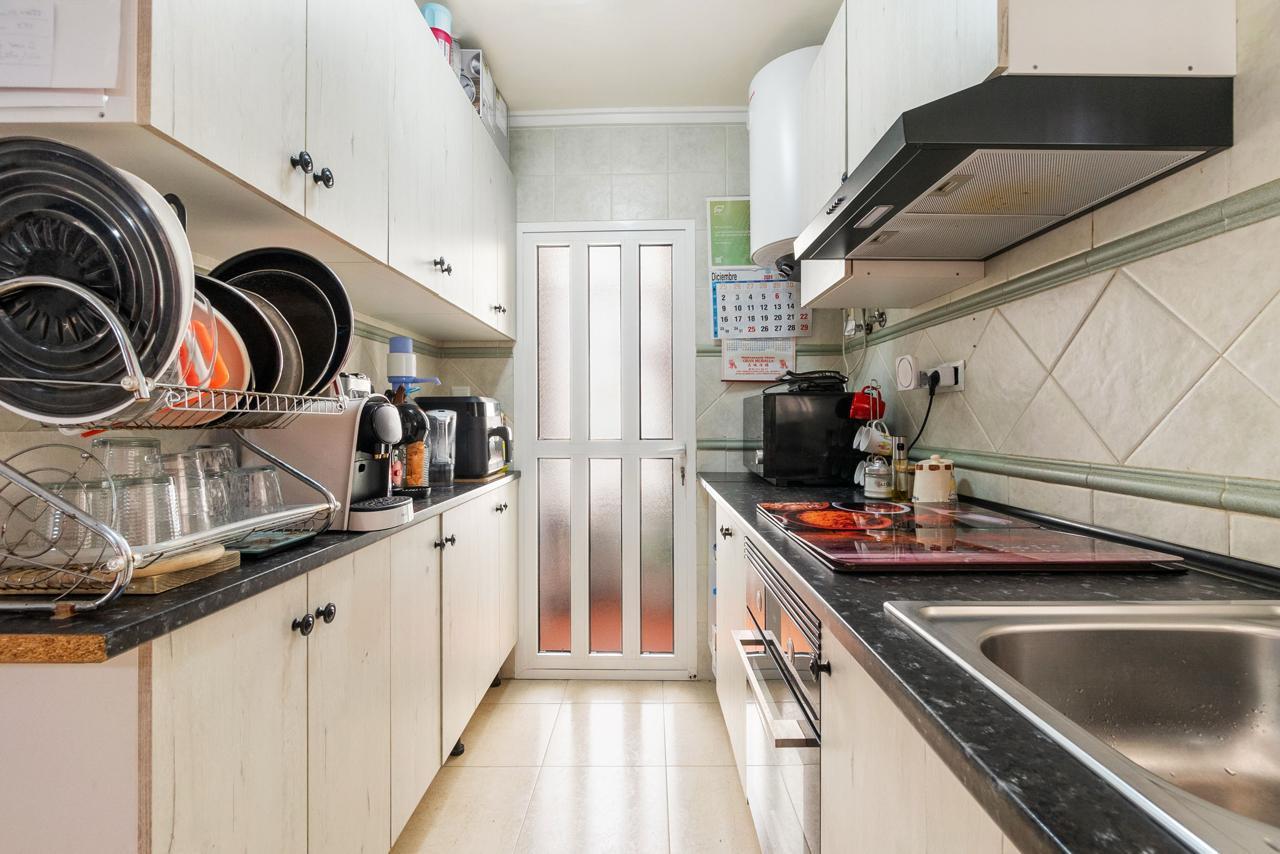 3-Bedroom House in Las Filipinas, San Miguel de Salinas - Image 10